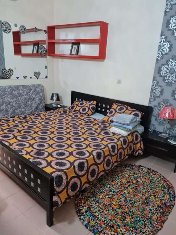 Appartement meublé à louer – Cité Mixta, Dakar (2 chambres + salon climatisé) – Image 4