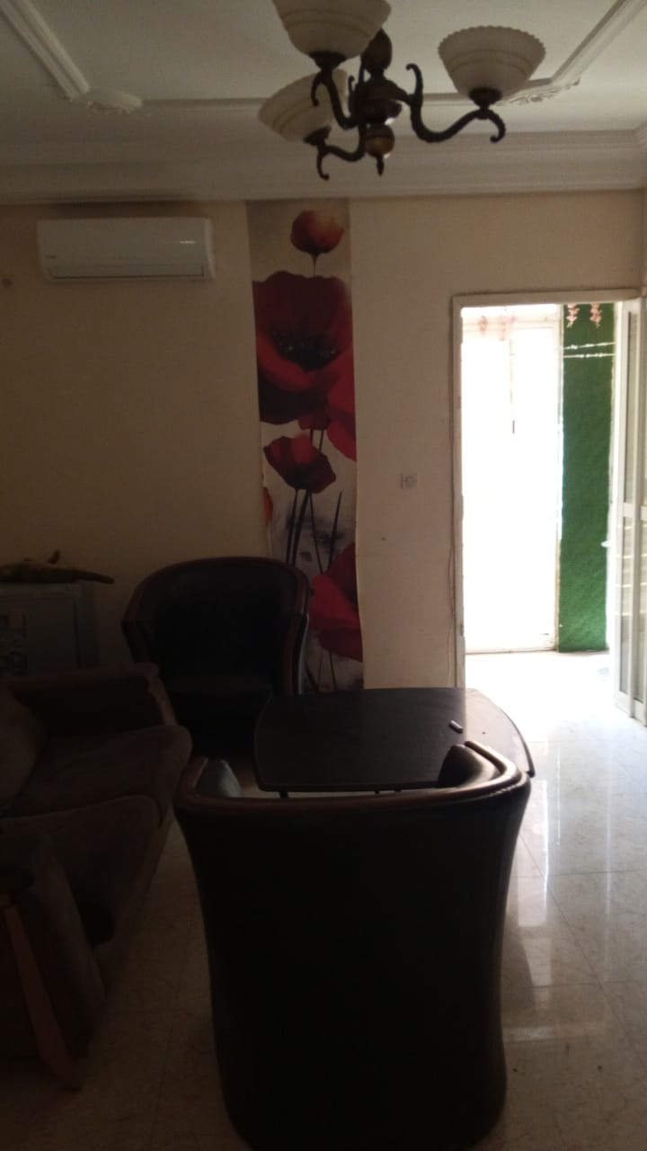 Appartement meublé à louer – Cité Mixta, Dakar (2 chambres + salon climatisé)